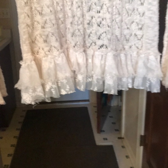 sweater - Picture 2 of 4